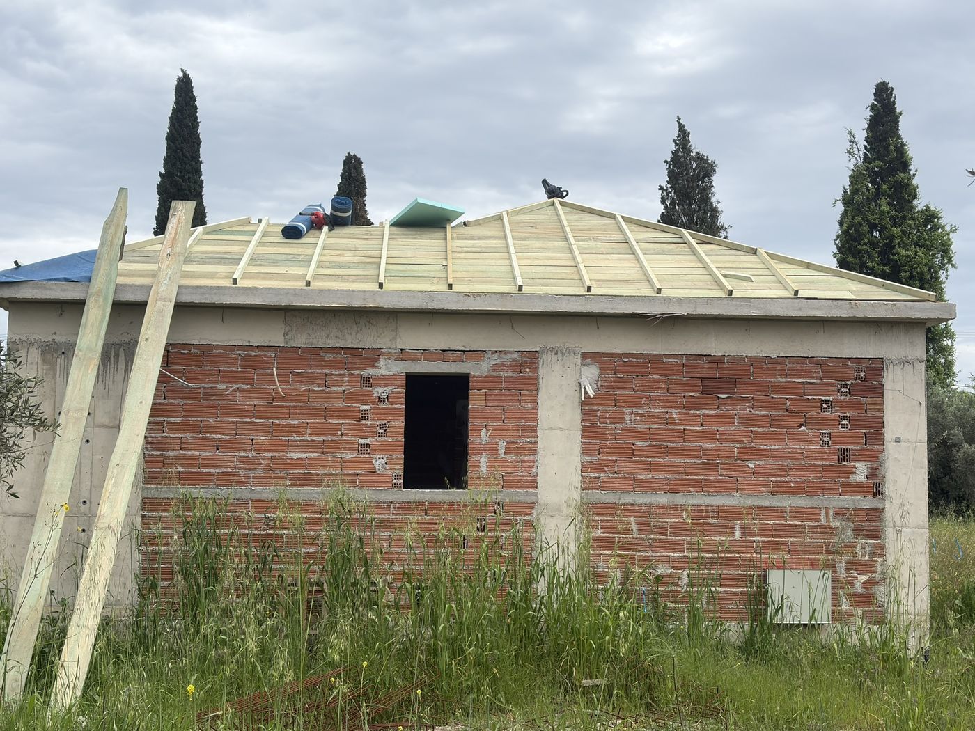 Υγρομόνωση στέγης πριν τα κεραμίδια