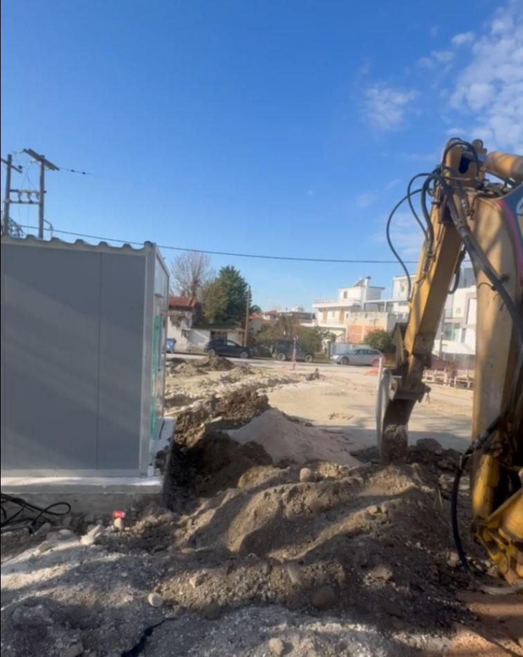 Χωματουργικές εργασίες με εκσκαφέα